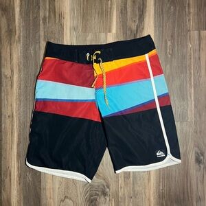 Quiksilver Scallop Board Shorts Men’s Size 31 Color Block White Piping